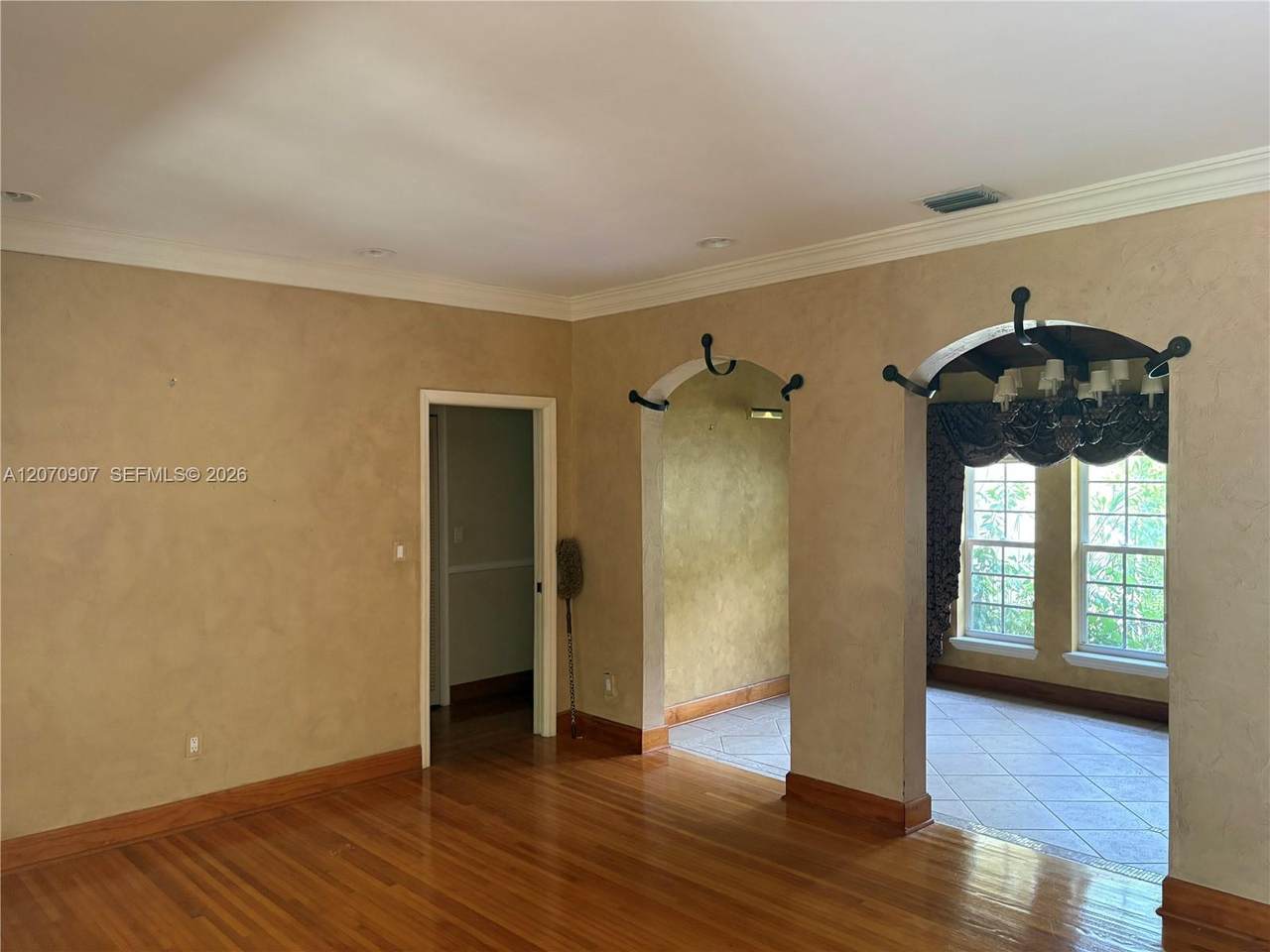 https://bt-photos.global.ssl.fastly.net/miami/1280_boomver_1_A12070907-2.jpg