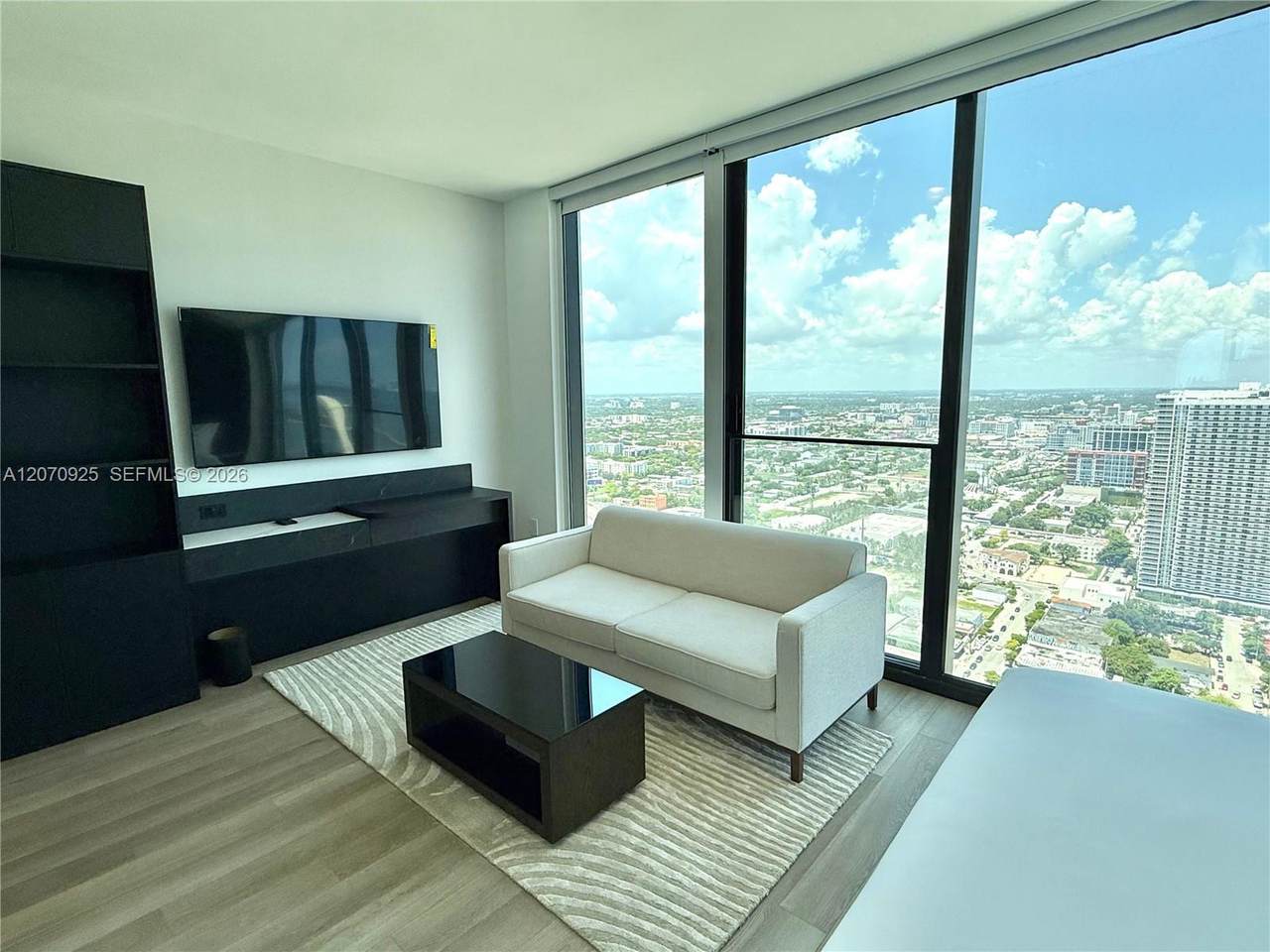 https://bt-photos.global.ssl.fastly.net/miami/1280_boomver_1_A12070925-2.jpg