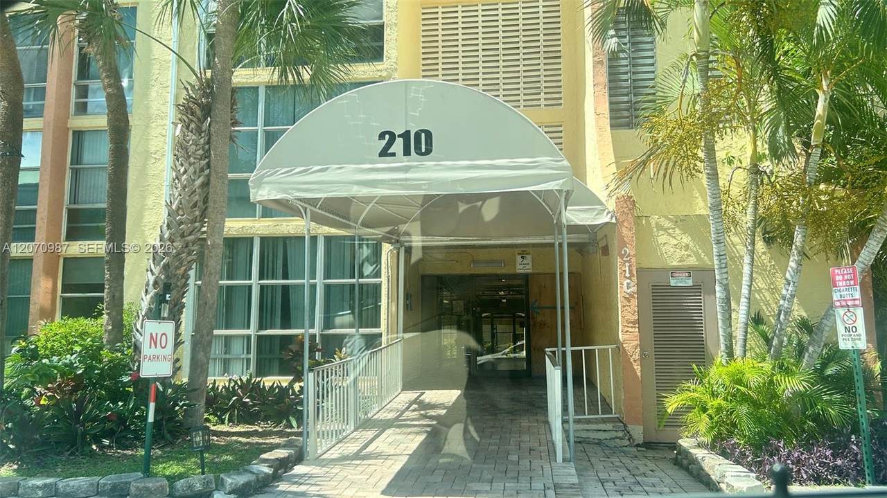210 172nd St - Photo 1