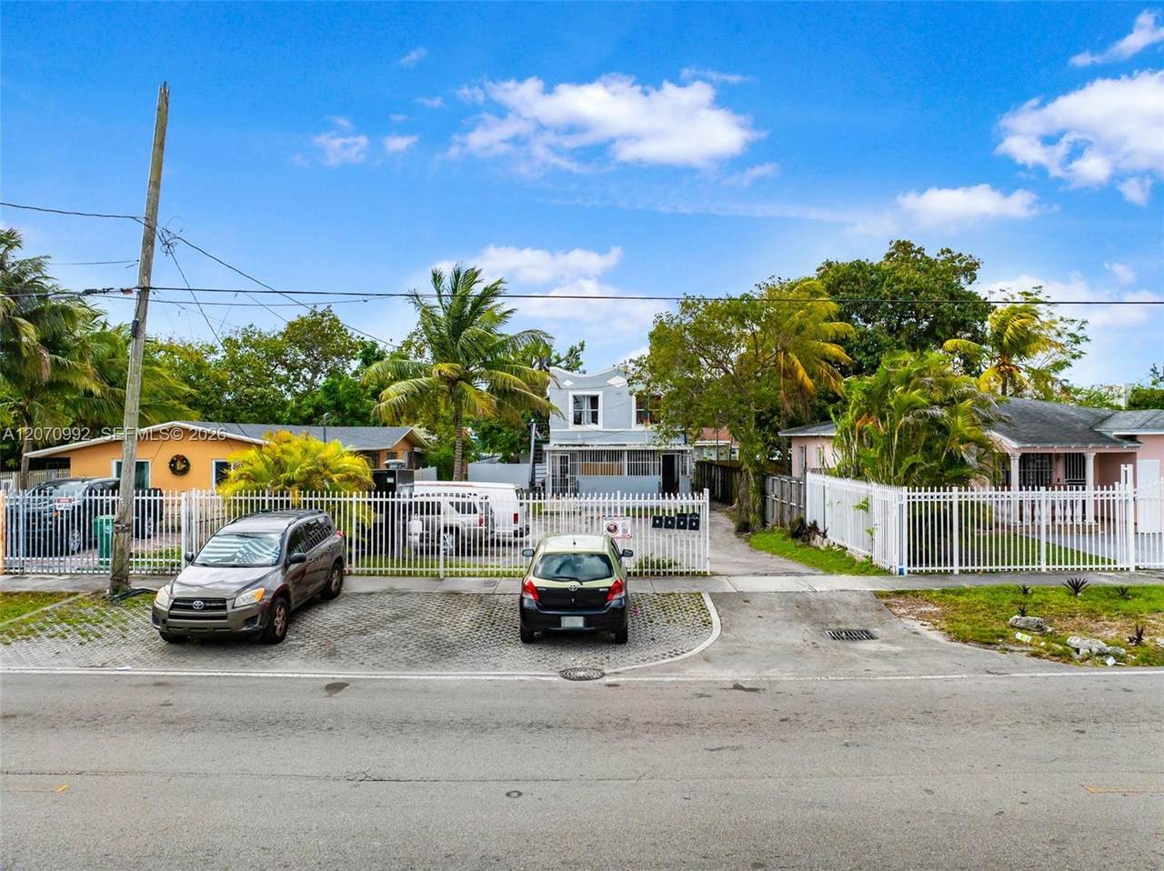 https://bt-photos.global.ssl.fastly.net/miami/1280_boomver_1_A12070992-2.jpg