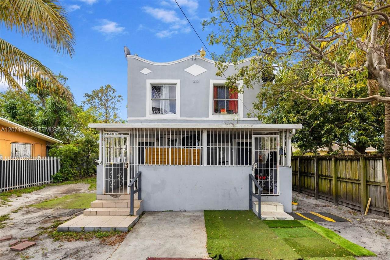 1236 28th St - Photo 1