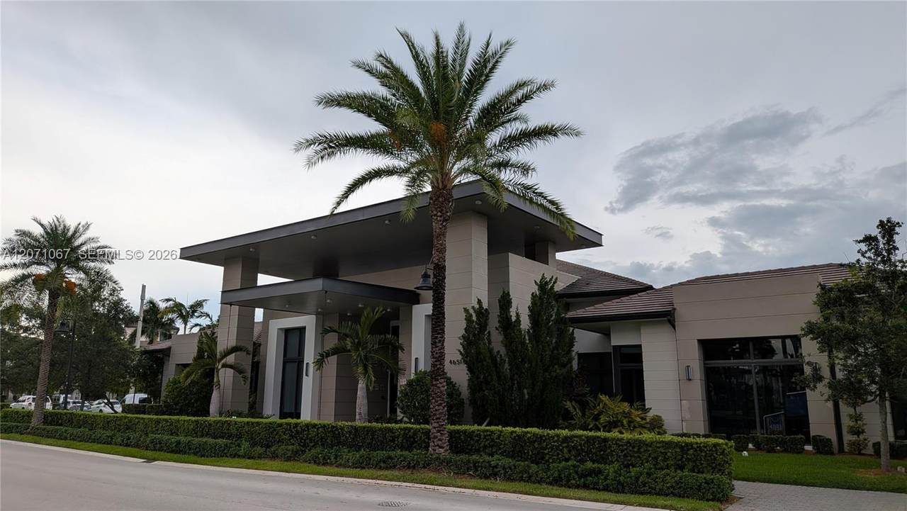https://bt-photos.global.ssl.fastly.net/miami/1280_boomver_1_A12071067-2.jpg