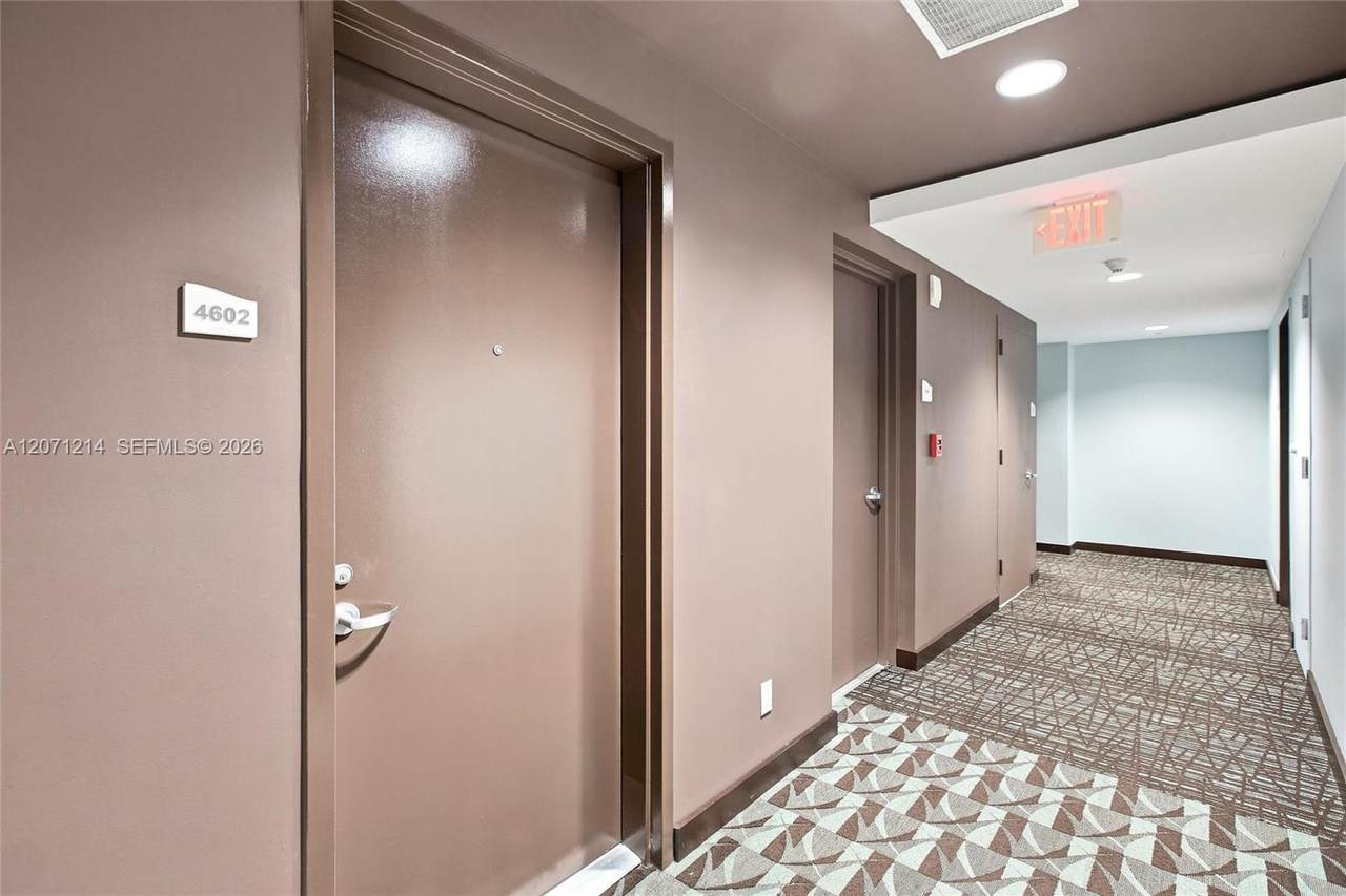 https://bt-photos.global.ssl.fastly.net/miami/1280_boomver_1_A12071214-2.jpg