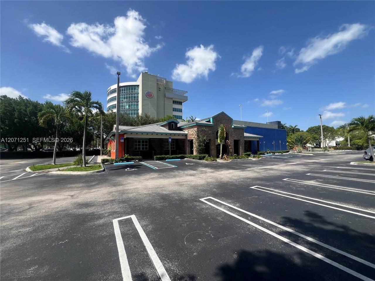 https://bt-photos.global.ssl.fastly.net/miami/1280_boomver_1_A12071251-2.jpg