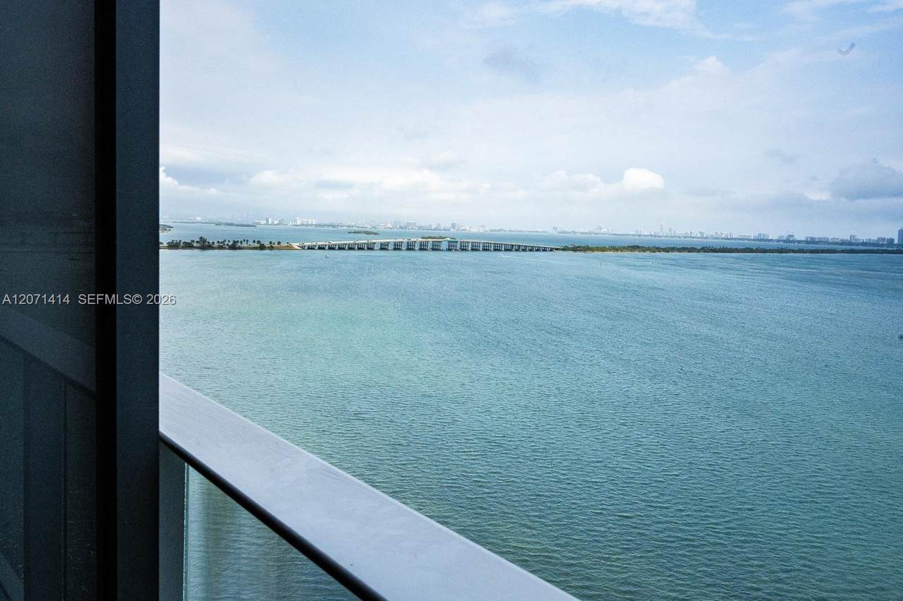 https://bt-photos.global.ssl.fastly.net/miami/orig_boomver_1_A12071414-2.jpg