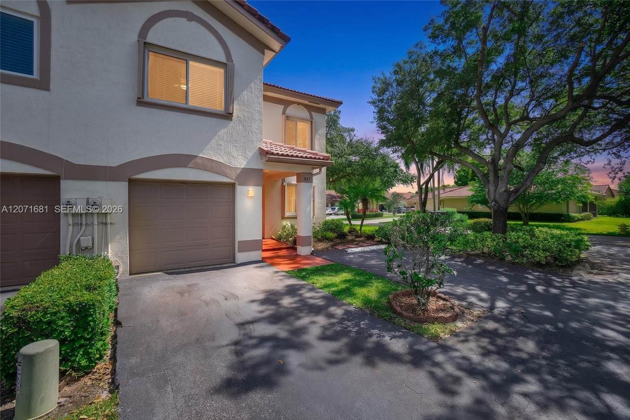 937 104th Way - Photo 1