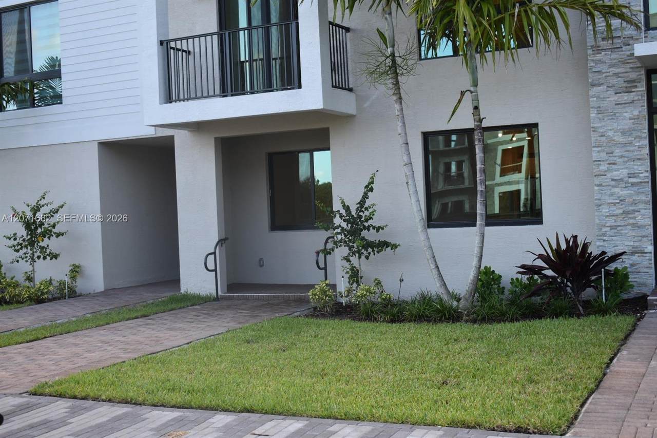 https://bt-photos.global.ssl.fastly.net/miami/1280_boomver_1_A12071682-2.jpg