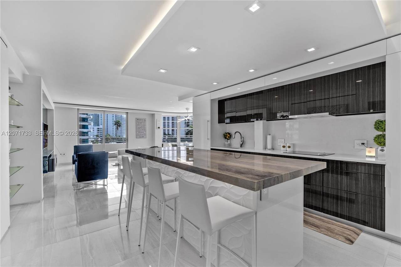 5555 Collins Ave - Photo 1