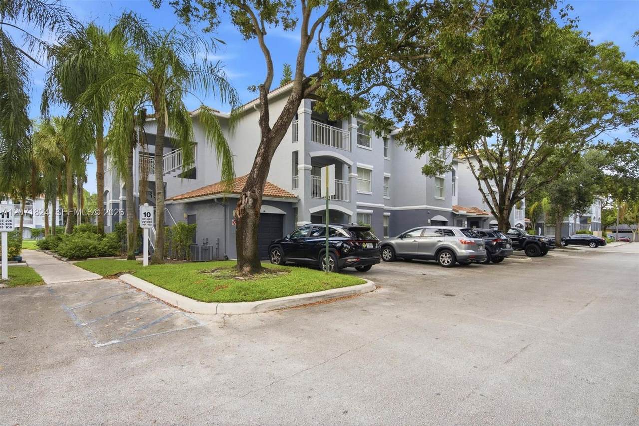 9615 1st Ct - Photo 1