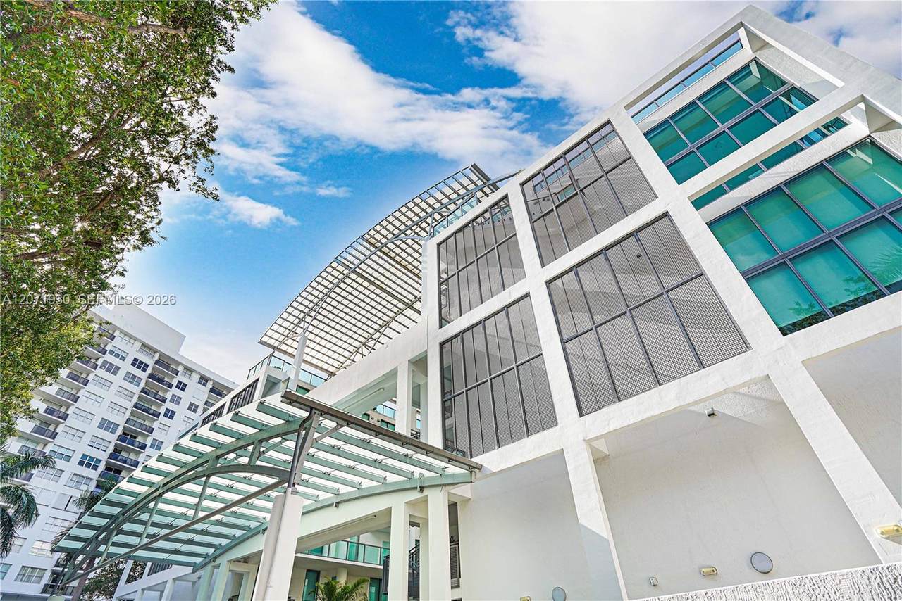 https://bt-photos.global.ssl.fastly.net/miami/1280_boomver_1_A12071930-2.jpg