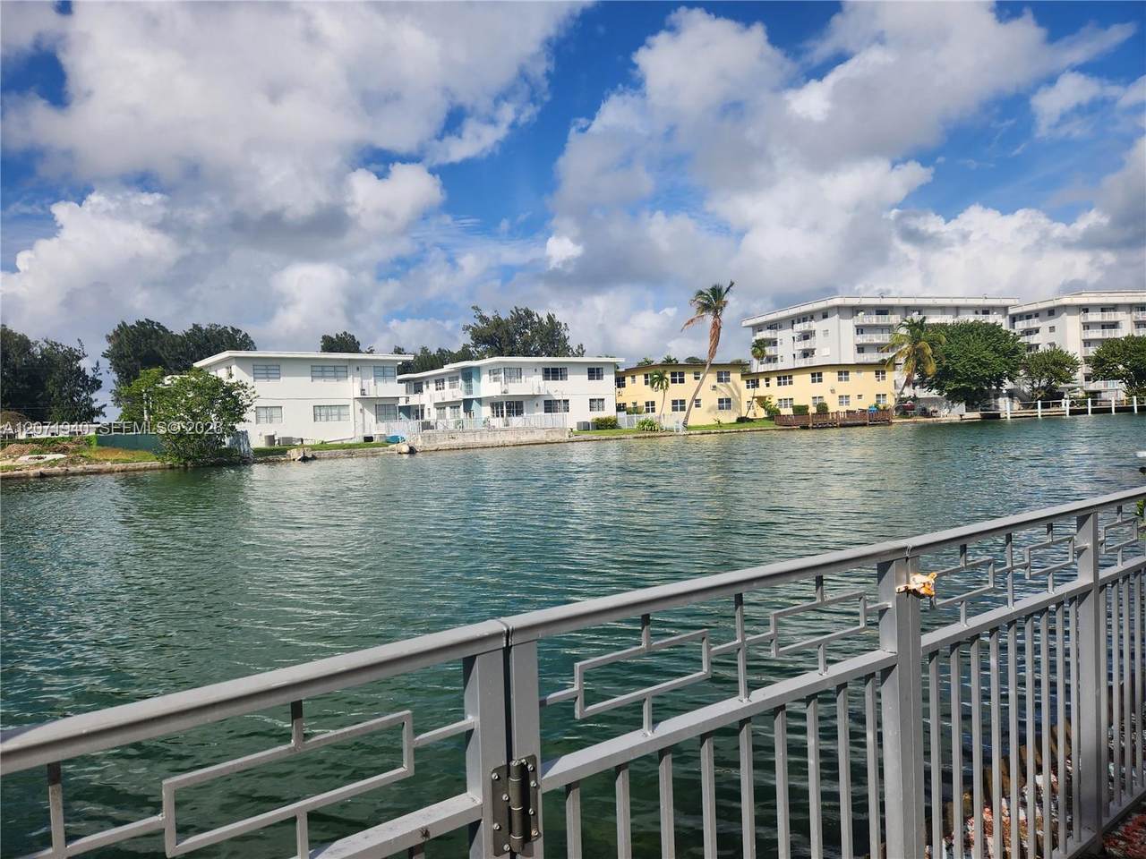 https://bt-photos.global.ssl.fastly.net/miami/1280_boomver_1_A12071940-2.jpg