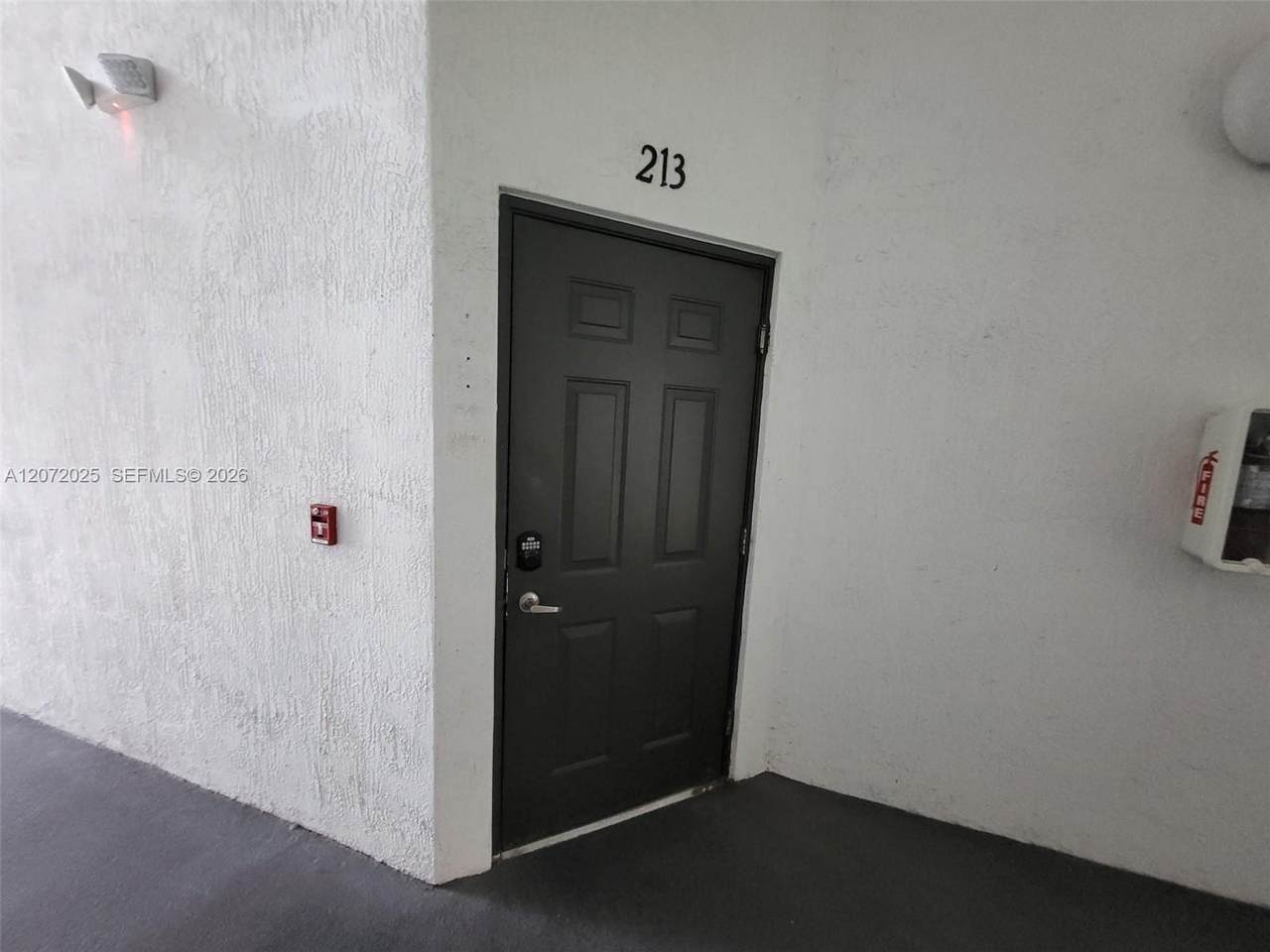 https://bt-photos.global.ssl.fastly.net/miami/1280_boomver_1_A12072025-2.jpg