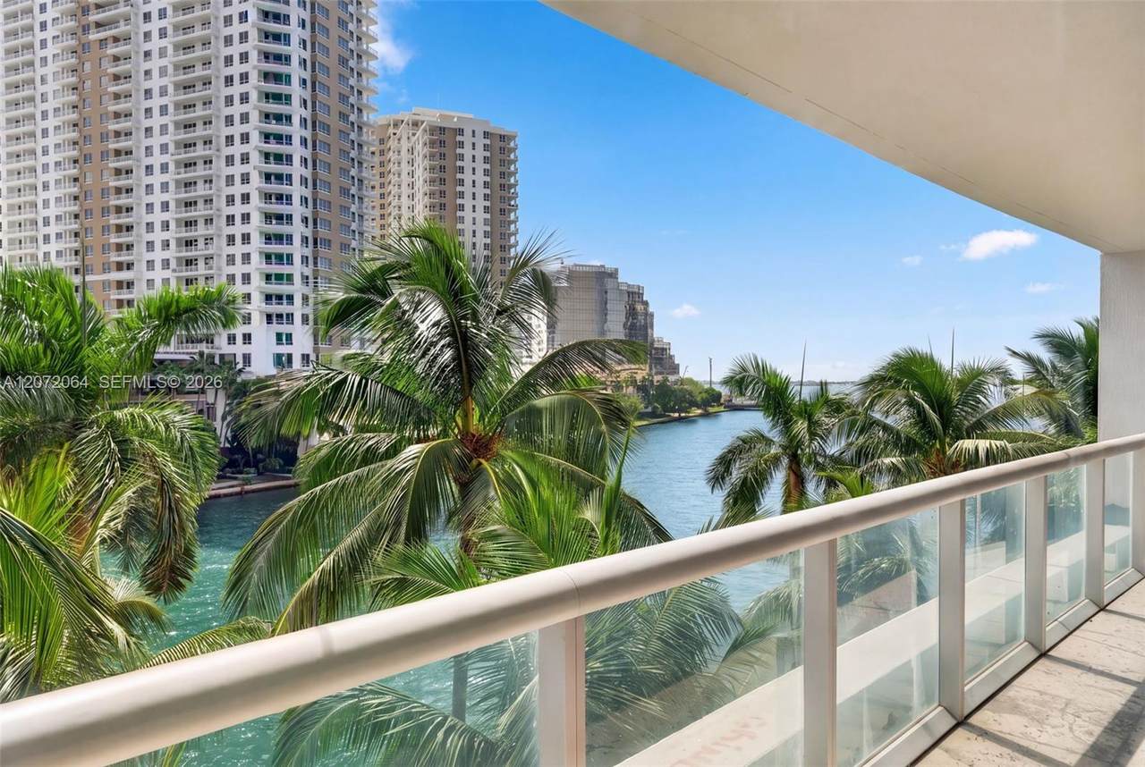 https://bt-photos.global.ssl.fastly.net/miami/1280_boomver_1_A12072064-2.jpg
