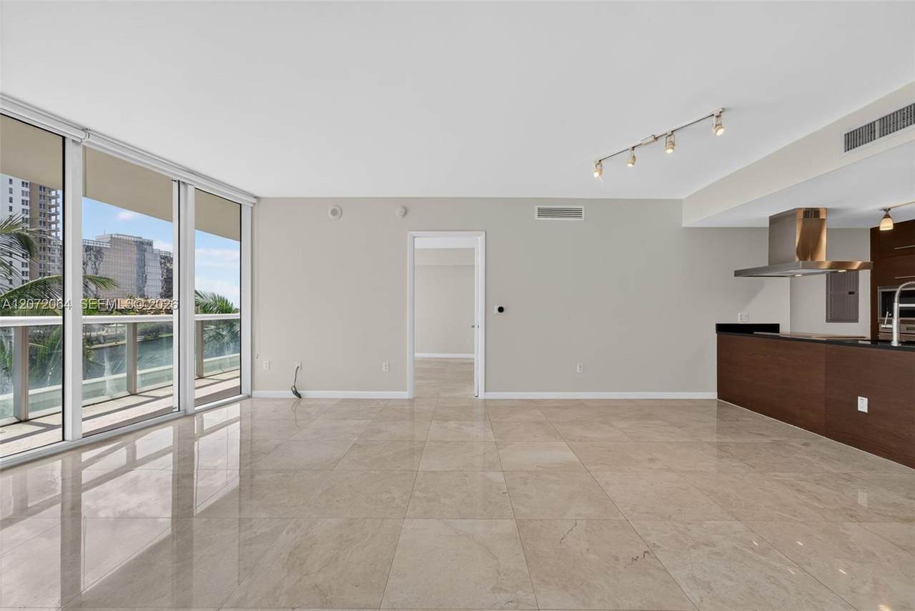 https://bt-photos.global.ssl.fastly.net/miami/1280_boomver_1_A12072064-2.jpg