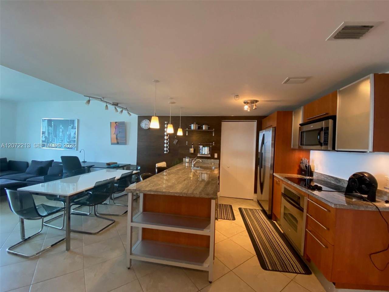 185 7th St - Photo 1