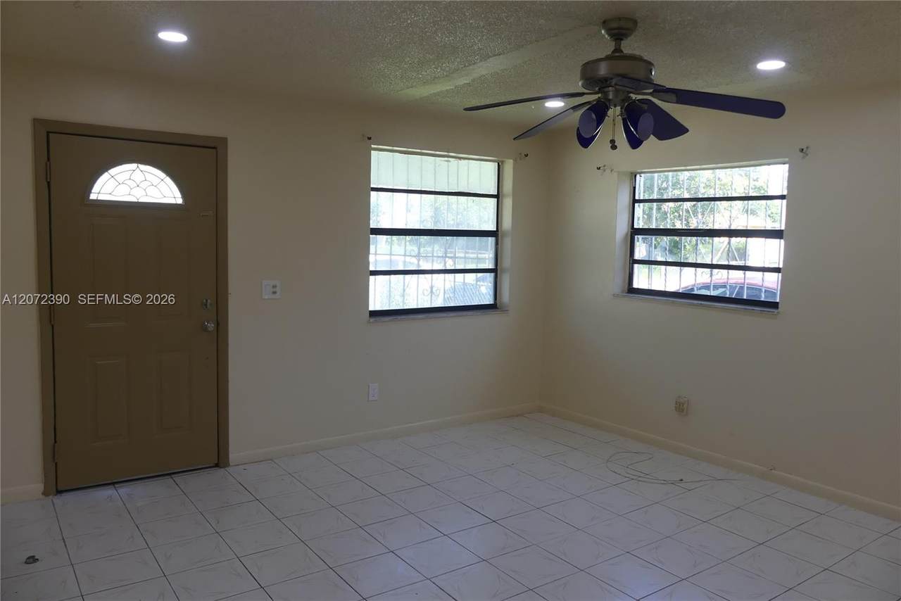 https://bt-photos.global.ssl.fastly.net/miami/1280_boomver_1_A12072390-2.jpg