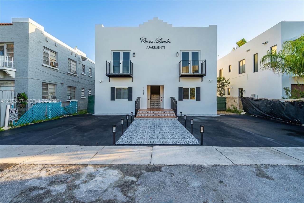 1786 9th St - Photo 1