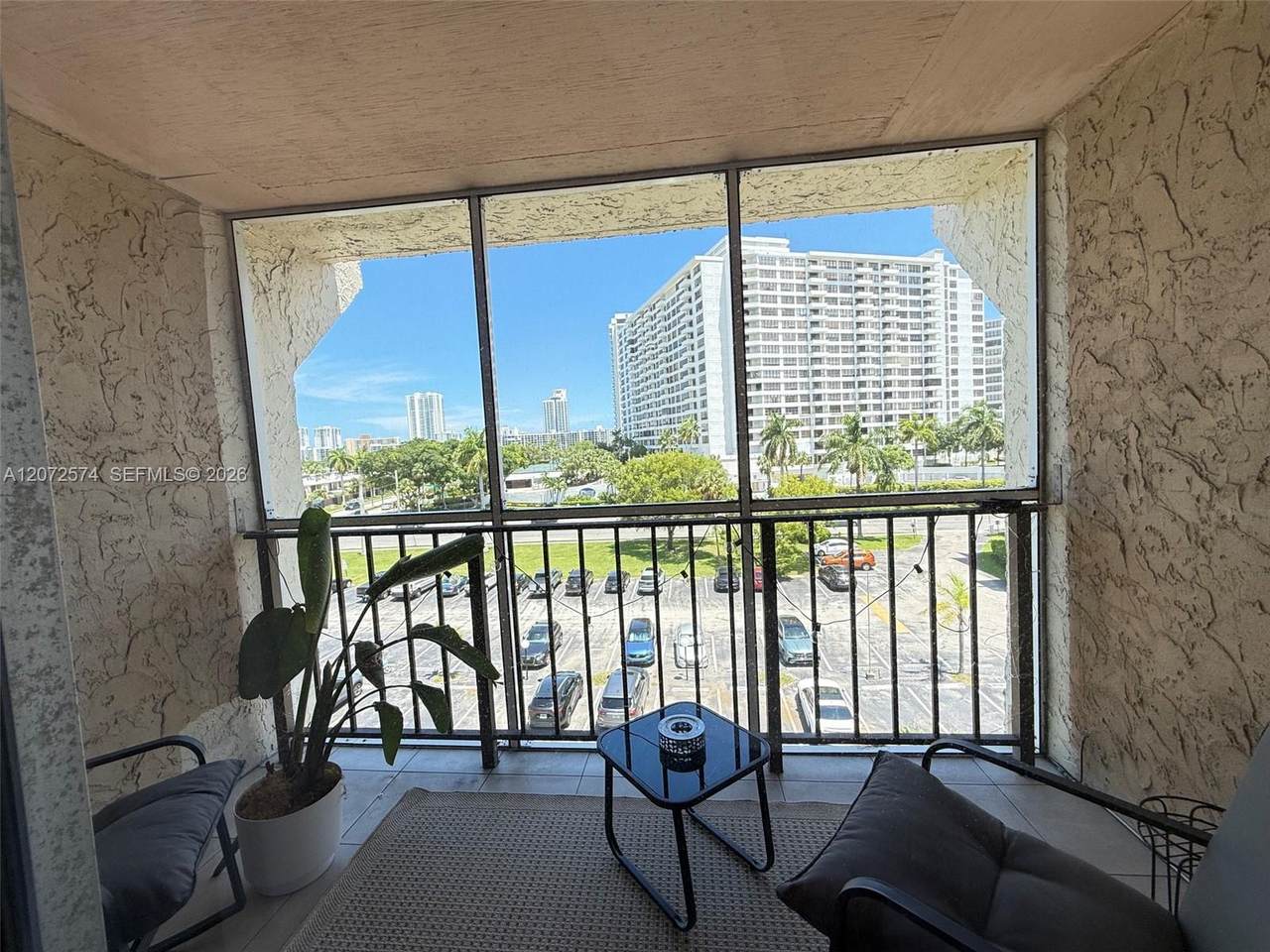 https://bt-photos.global.ssl.fastly.net/miami/1280_boomver_1_A12072574-2.jpg