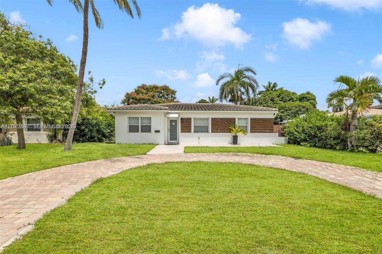 1413 Funston - Photo 1