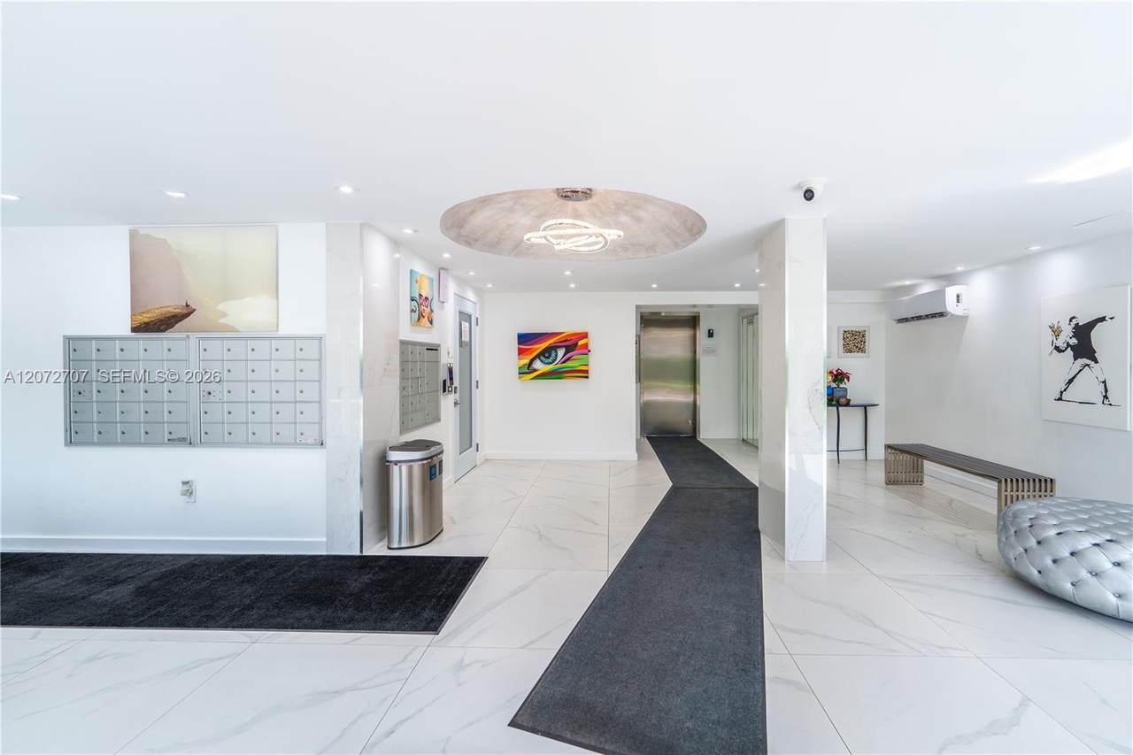 720 Collins Ave - Photo 1
