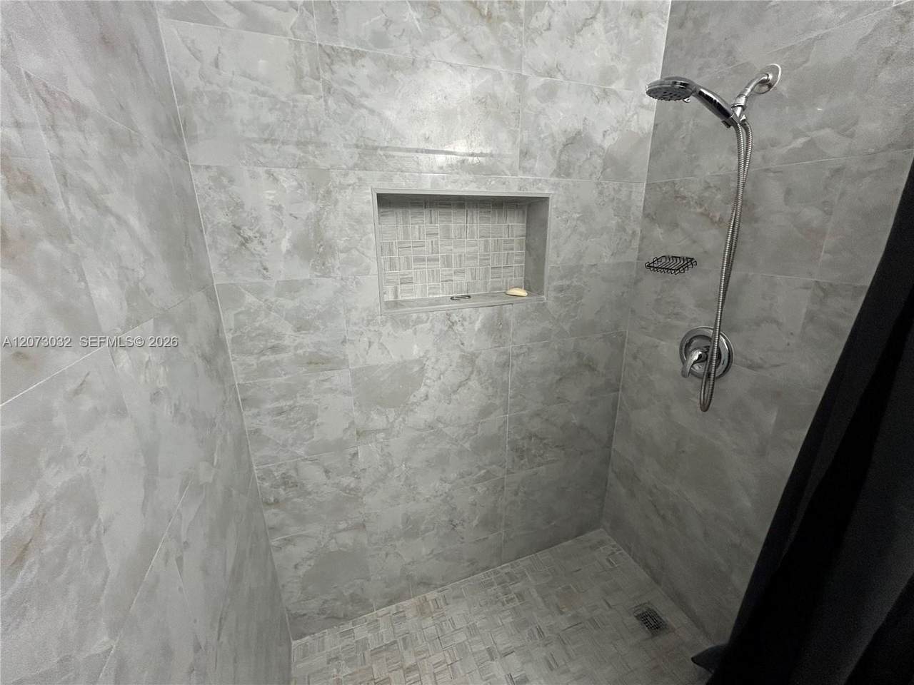 https://bt-photos.global.ssl.fastly.net/miami/1280_boomver_1_A12073032-2.jpg