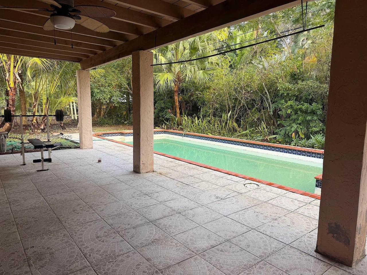 https://bt-photos.global.ssl.fastly.net/miami/1280_boomver_1_A12073095-2.jpg
