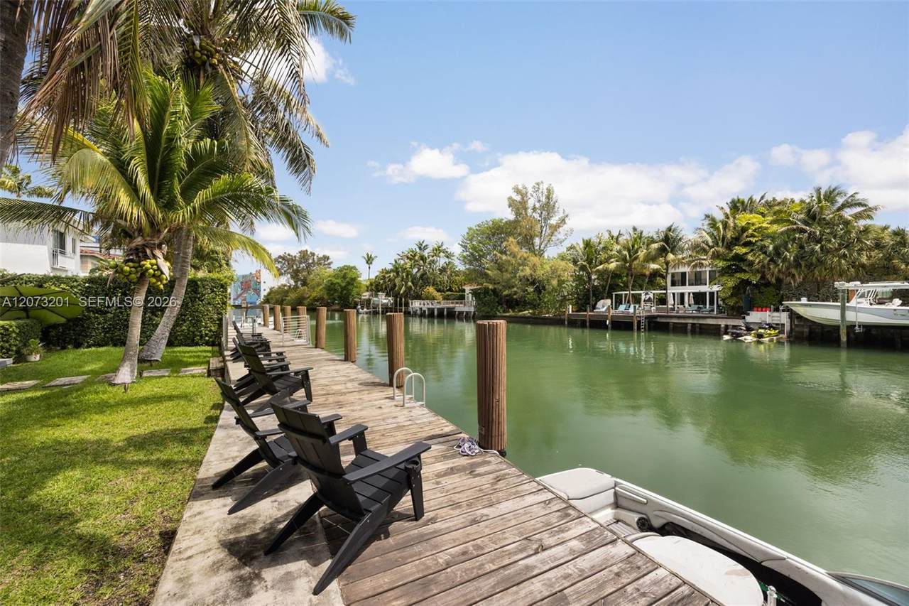 https://bt-photos.global.ssl.fastly.net/miami/1280_boomver_1_A12073201-2.jpg