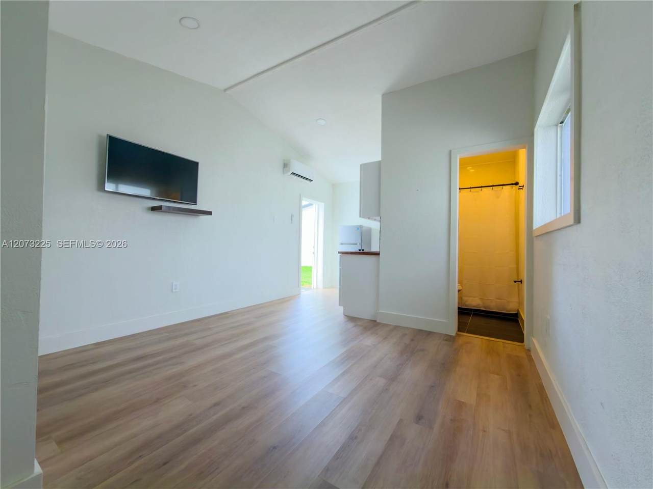 https://bt-photos.global.ssl.fastly.net/miami/1280_boomver_1_A12073225-2.jpg