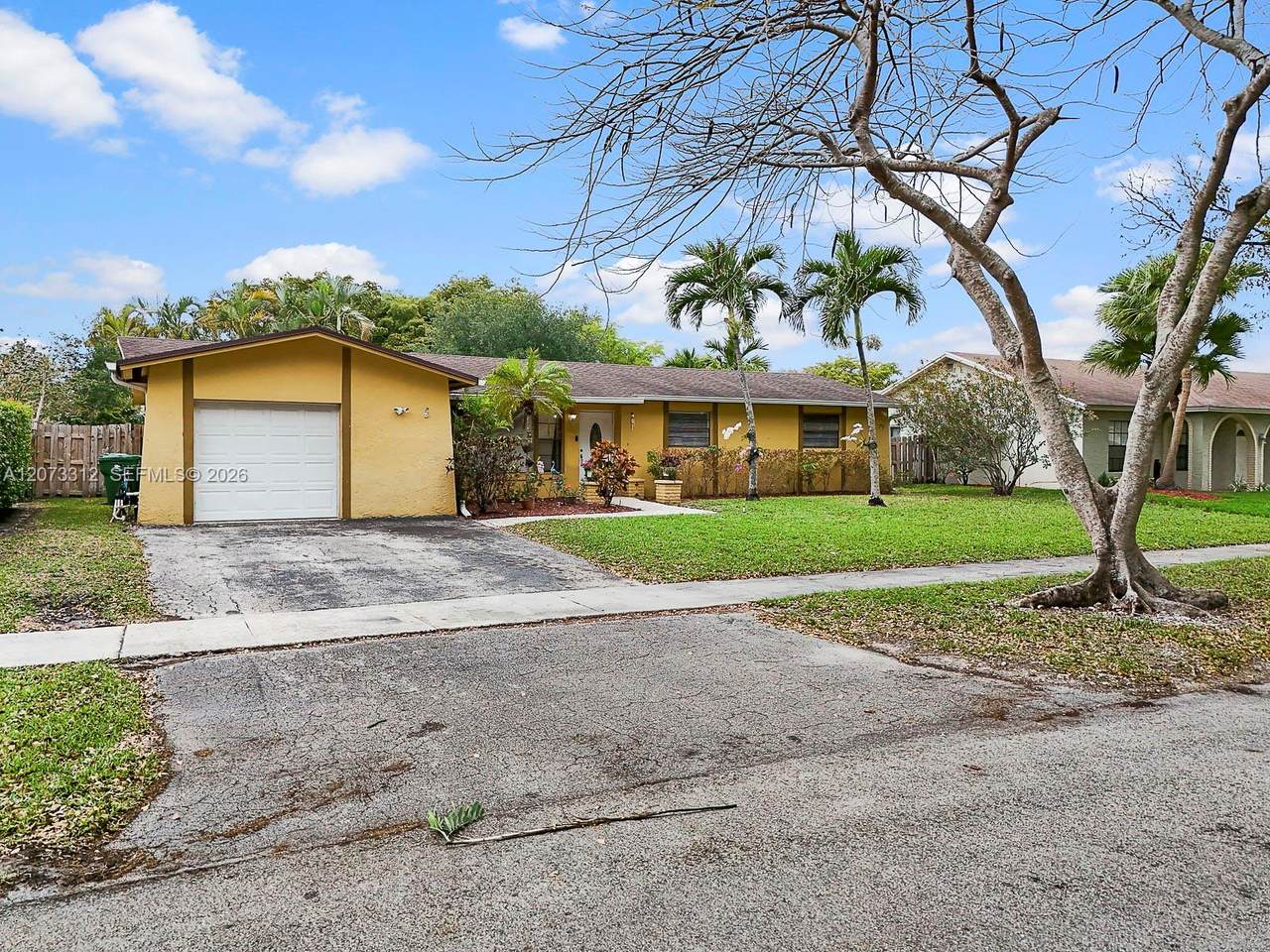 5009 104th Ave - Photo 1