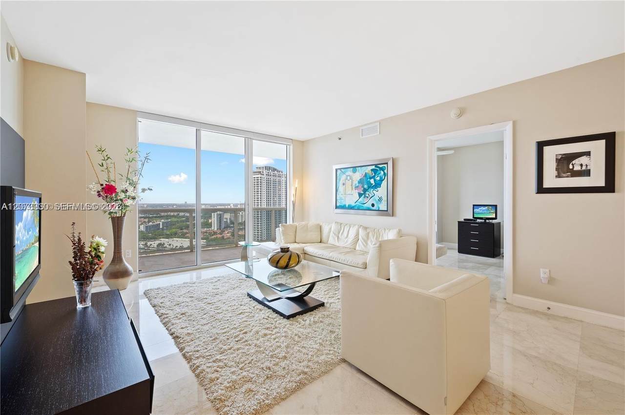 1850 Ocean Dr - Photo 1