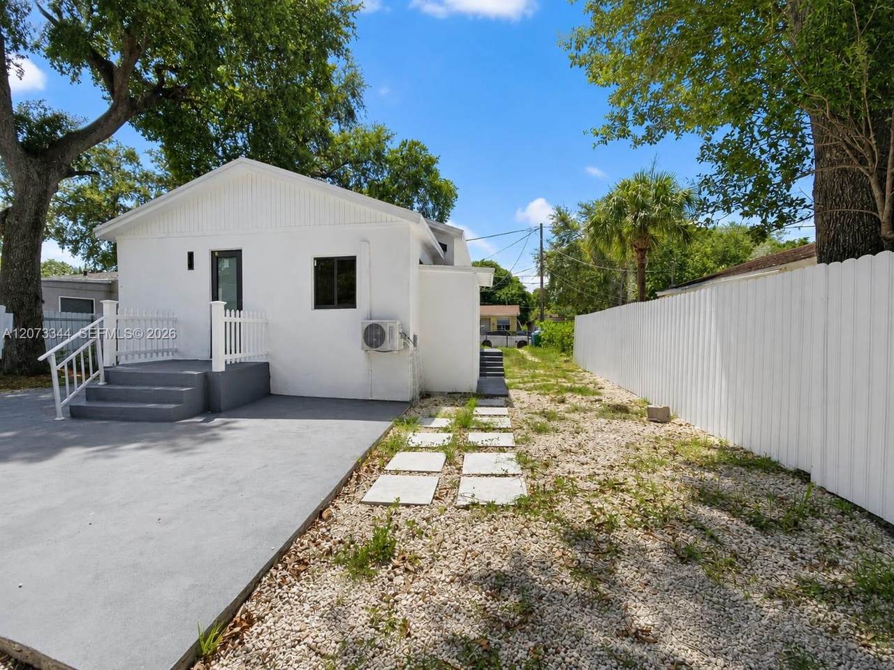 https://bt-photos.global.ssl.fastly.net/miami/1280_boomver_1_A12073344-2.jpg