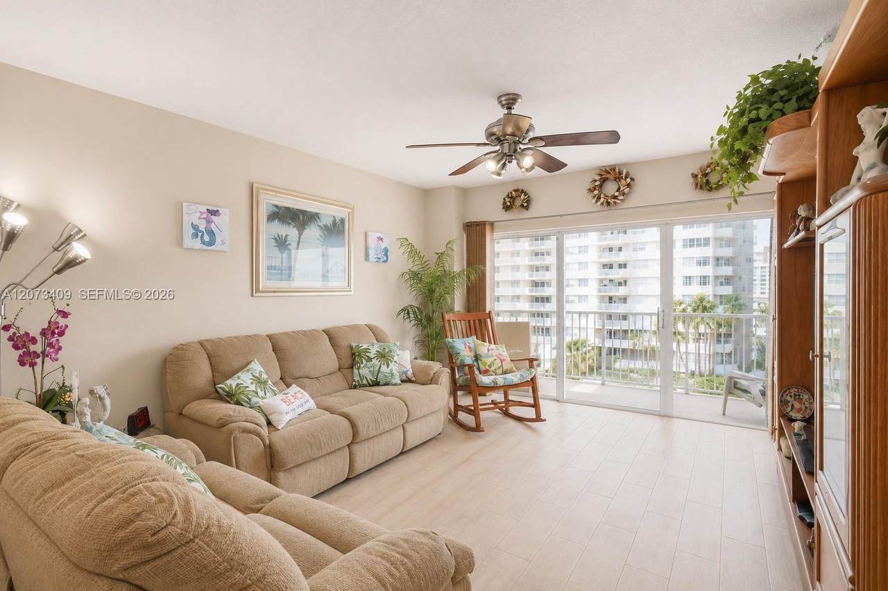 1965 Ocean Dr - Photo 1