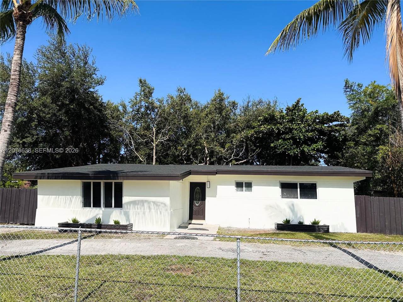 17521 4th Ave - Photo 1