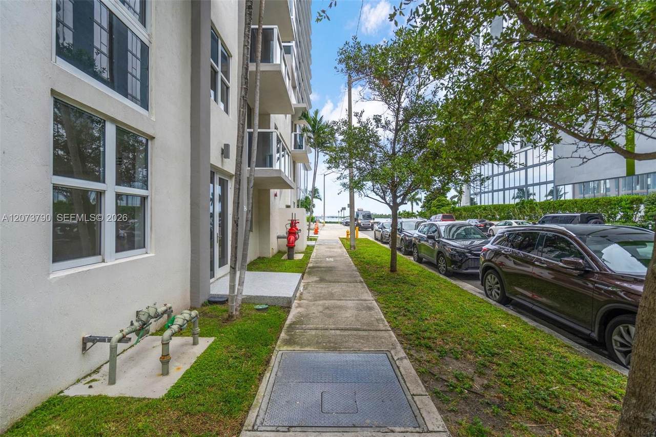 https://bt-photos.global.ssl.fastly.net/miami/1280_boomver_1_A12073790-2.jpg