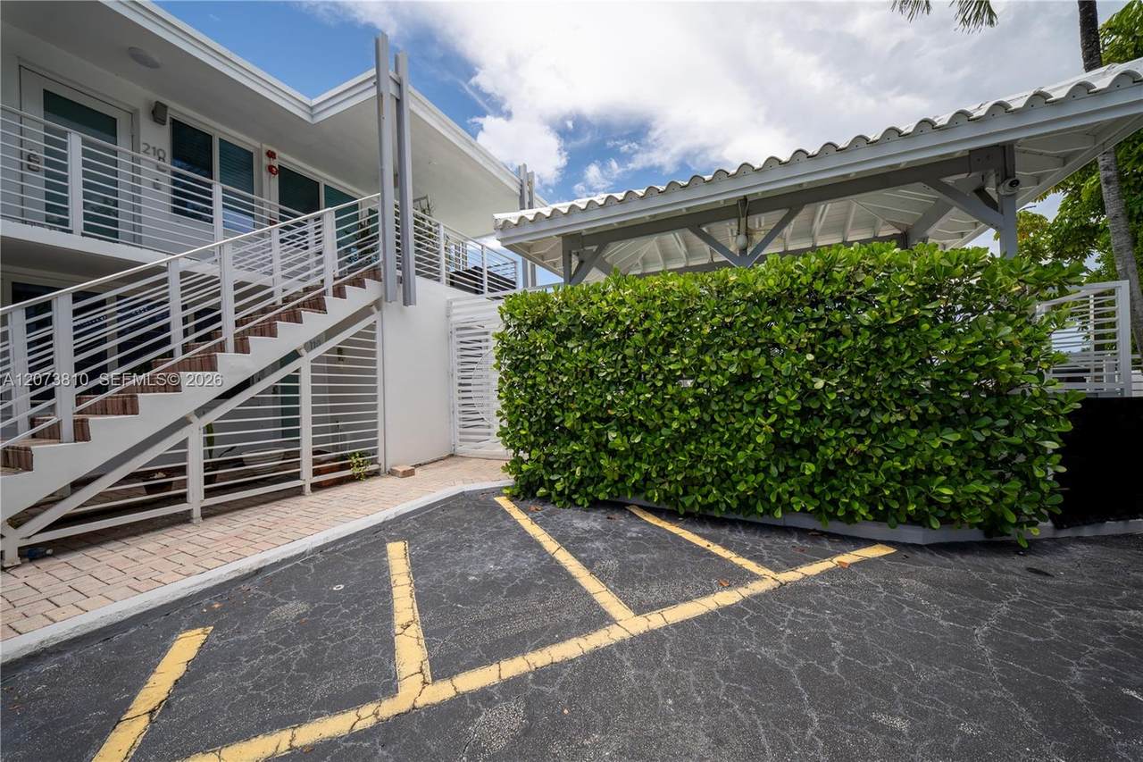 https://bt-photos.global.ssl.fastly.net/miami/1280_boomver_1_A12073810-2.jpg