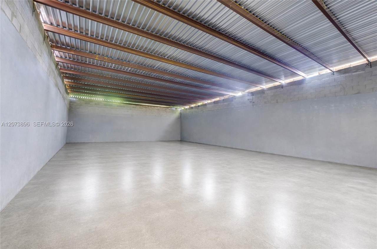 7601 6th Ct - Photo 1