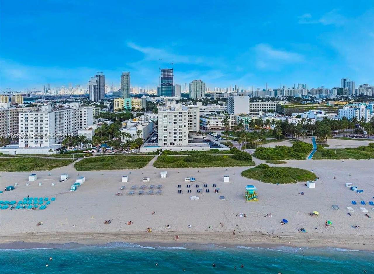 465 Ocean Dr - Photo 1