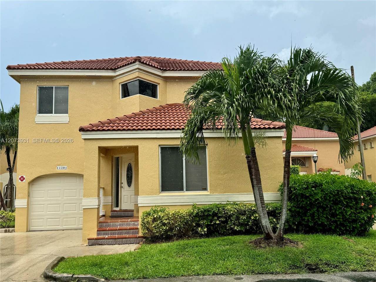 11201 Lakeview Dr - Photo 1