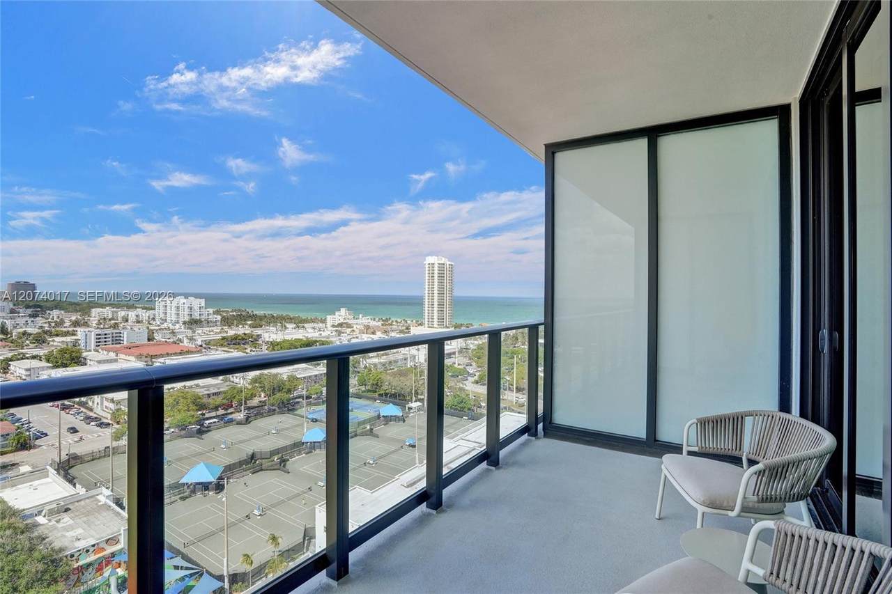 https://bt-photos.global.ssl.fastly.net/miami/1280_boomver_1_A12074017-2.jpg