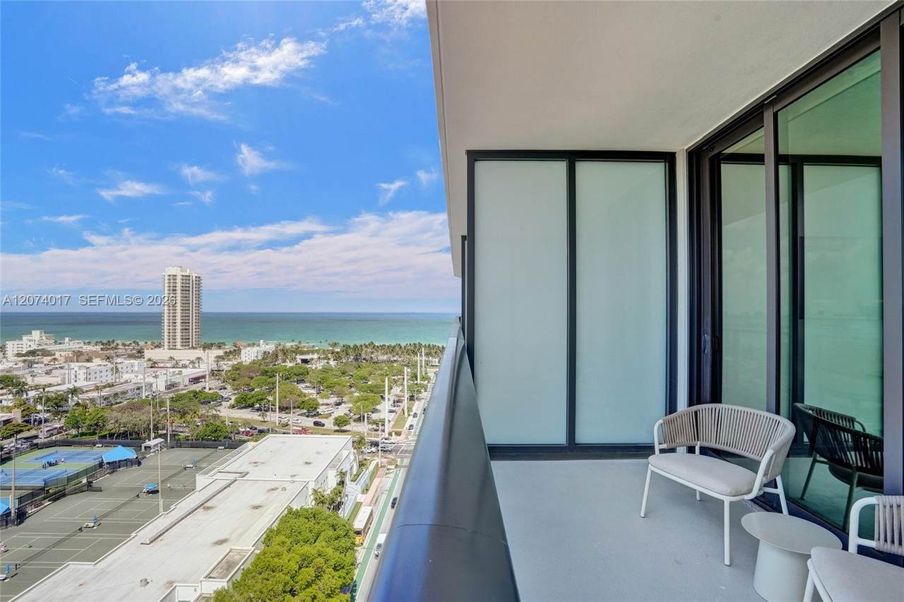 https://bt-photos.global.ssl.fastly.net/miami/1280_boomver_1_A12074017-2.jpg