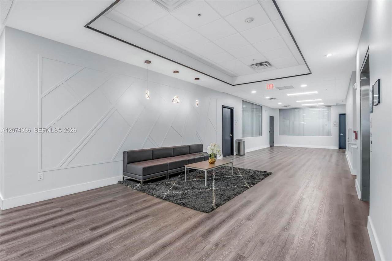 https://bt-photos.global.ssl.fastly.net/miami/1280_boomver_1_A12074036-2.jpg