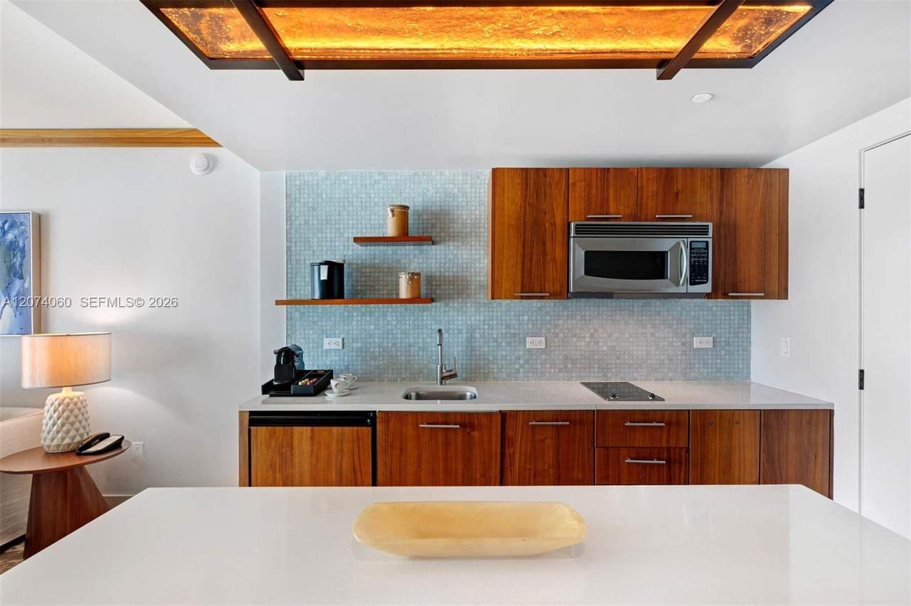 https://bt-photos.global.ssl.fastly.net/miami/1280_boomver_1_A12074060-2.jpg