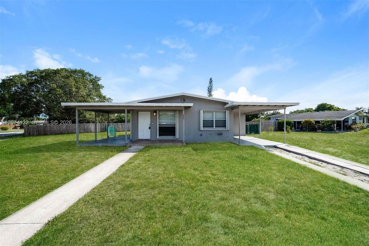 900 Bloxham St - Photo 1