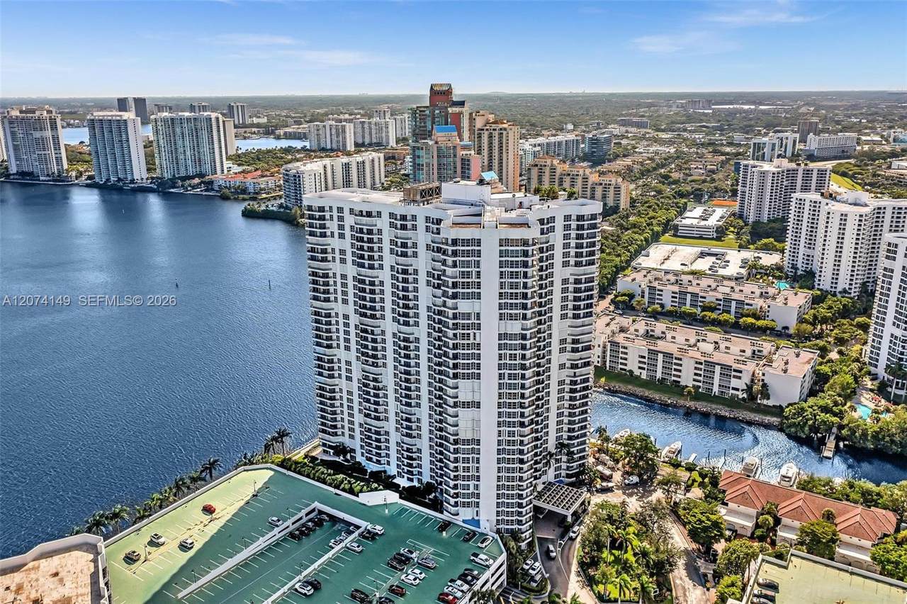 https://bt-photos.global.ssl.fastly.net/miami/1280_boomver_1_A12074149-2.jpg