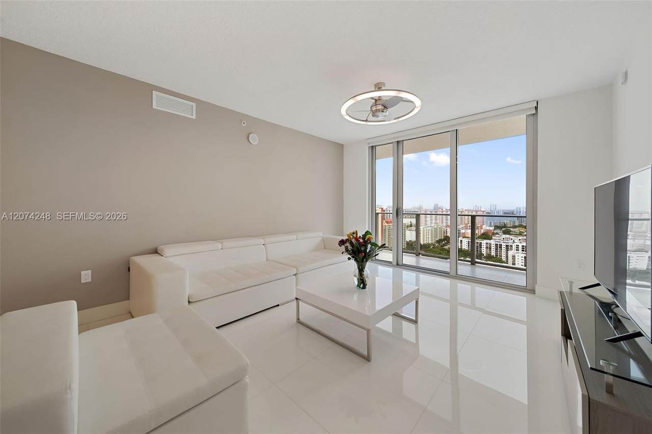 https://bt-photos.global.ssl.fastly.net/miami/1280_boomver_1_A12074248-2.jpg
