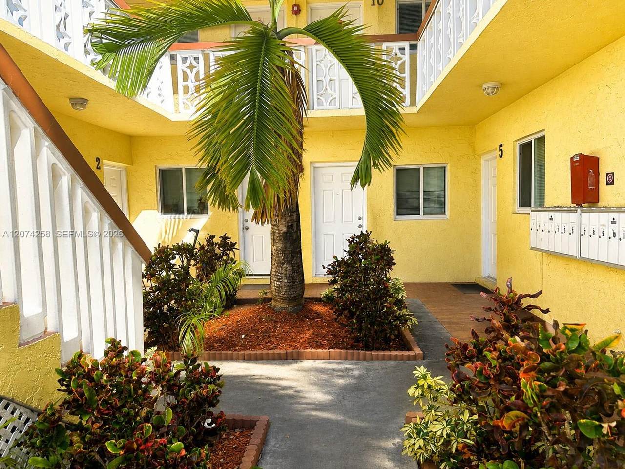 https://bt-photos.global.ssl.fastly.net/miami/1280_boomver_1_A12074258-2.jpg