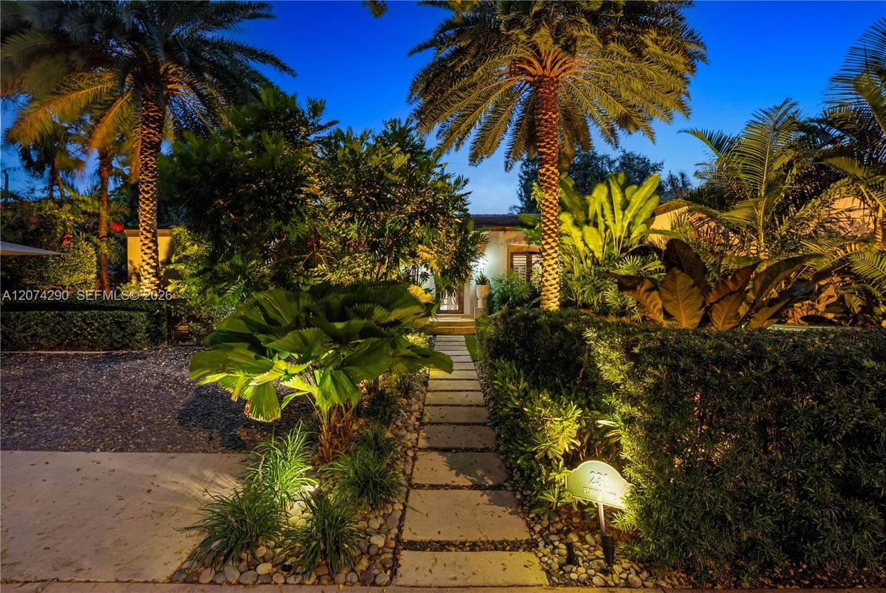https://bt-photos.global.ssl.fastly.net/miami/1280_boomver_1_A12074290-2.jpg