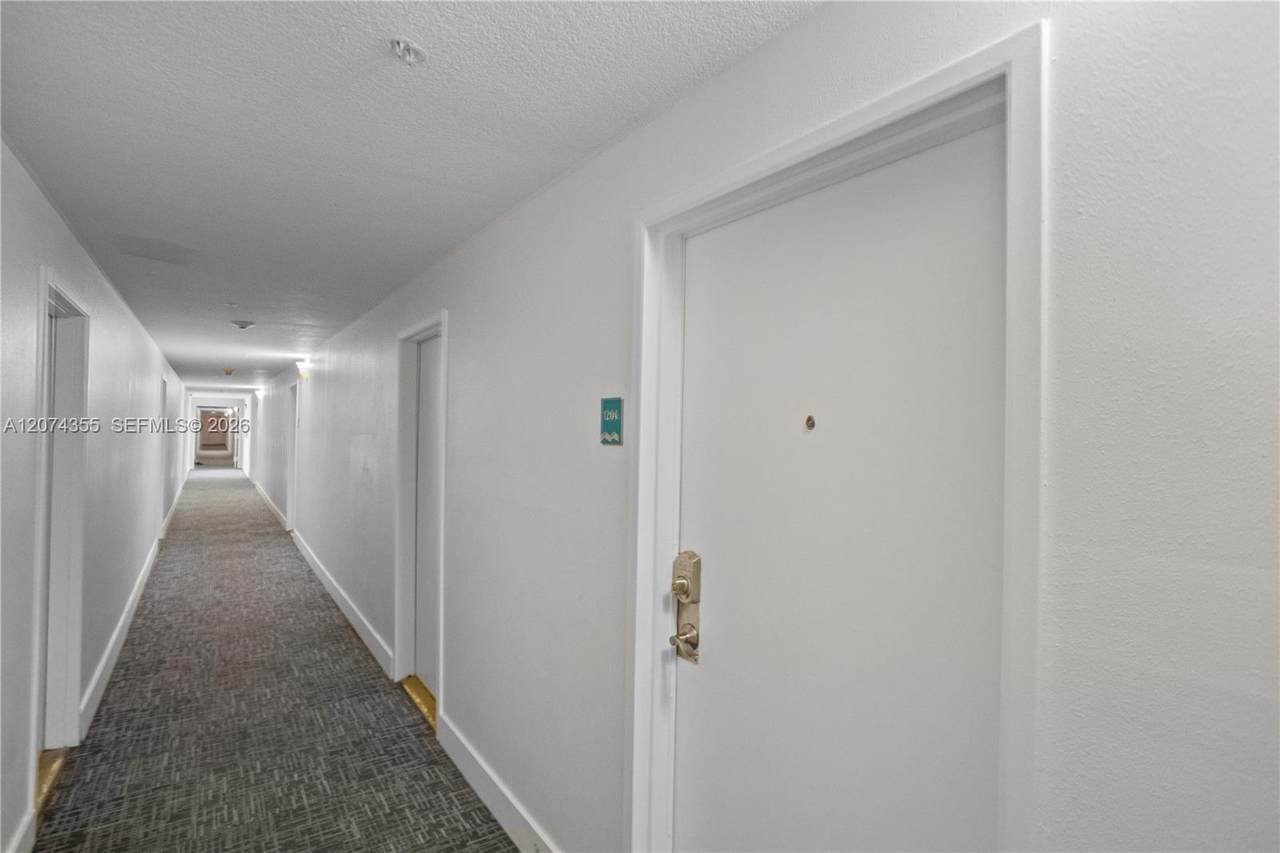 https://bt-photos.global.ssl.fastly.net/miami/1280_boomver_1_A12074355-2.jpg