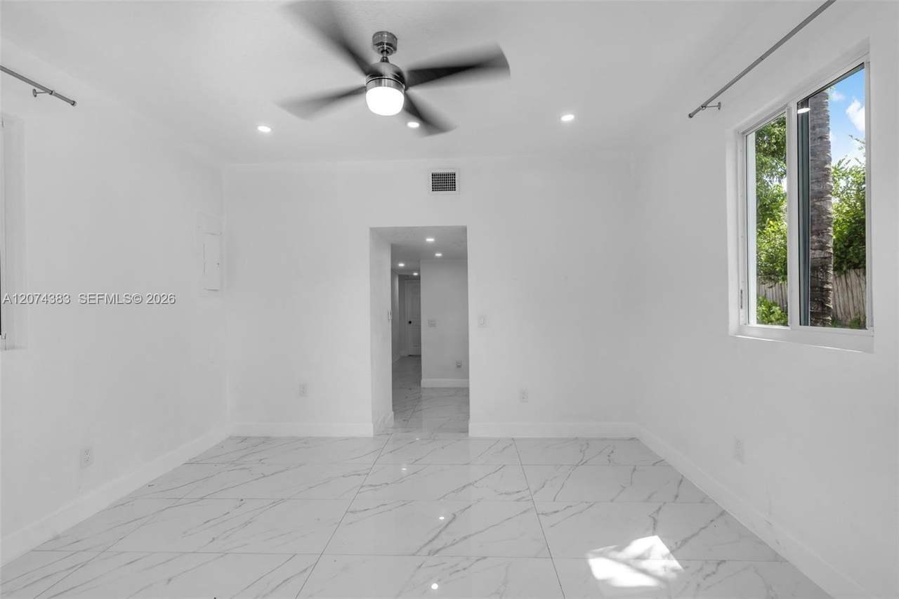 https://bt-photos.global.ssl.fastly.net/miami/1280_boomver_1_A12074383-2.jpg