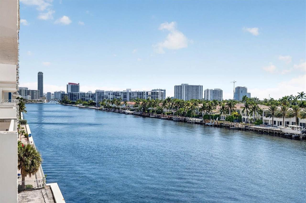 1500 Ocean Dr - Photo 1